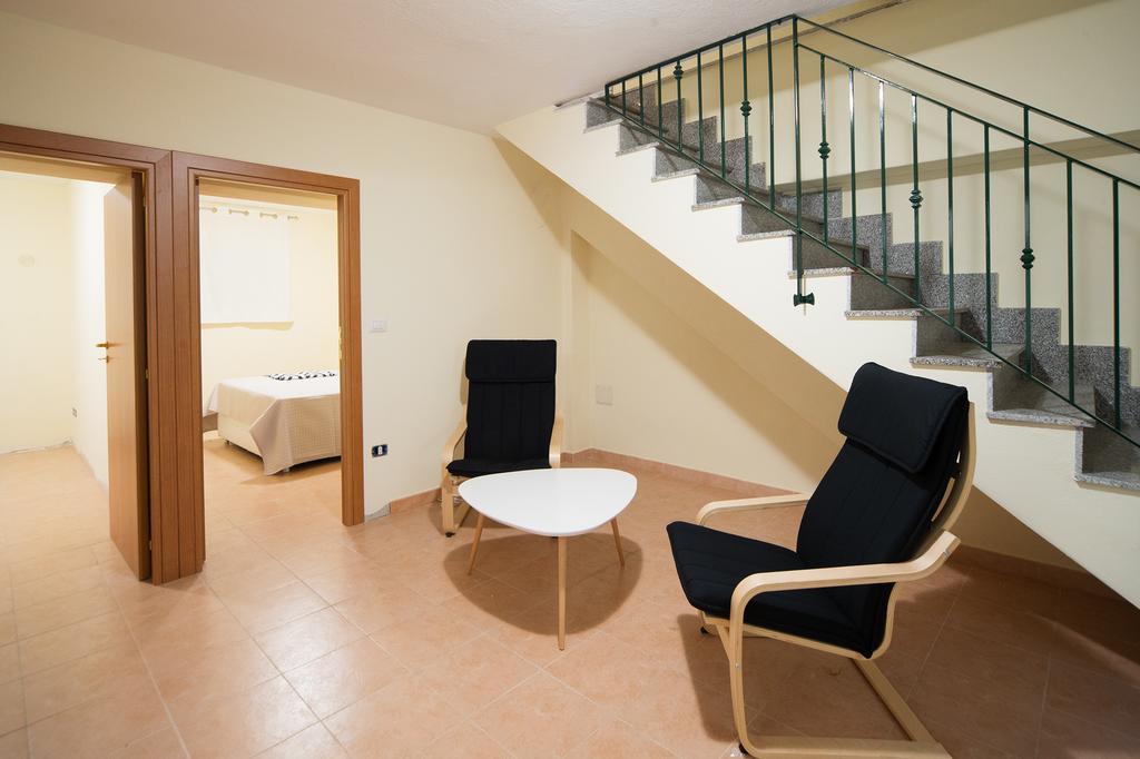 Milly House Apartment เลโตยานนี ภายนอก รูปภาพ