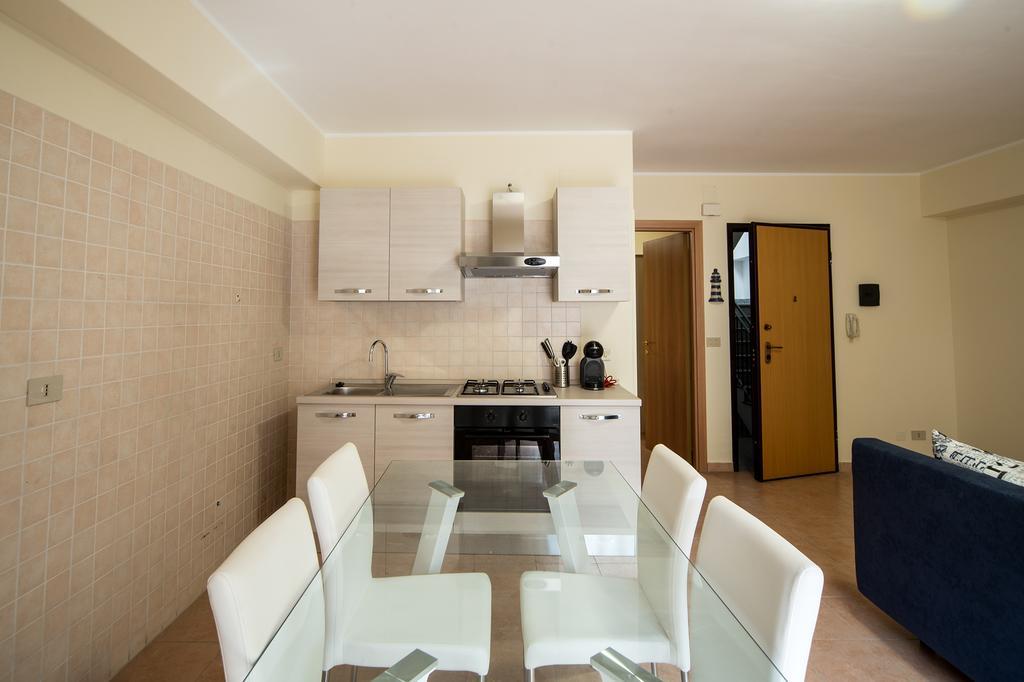 Milly House Apartment เลโตยานนี ภายนอก รูปภาพ