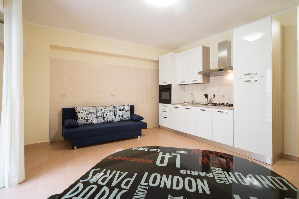 Milly House Apartment เลโตยานนี ภายนอก รูปภาพ
